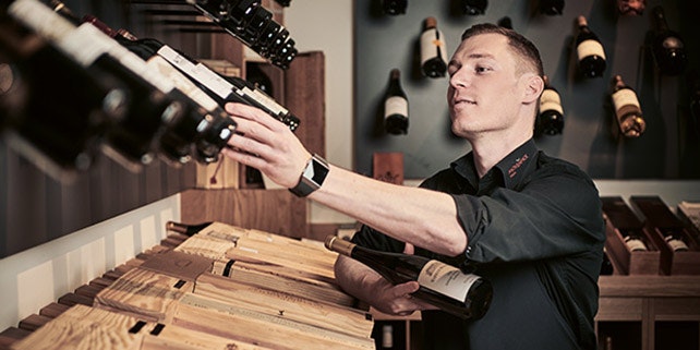 Mövenpick Wein: CHF 10.- Rabatt auf alles